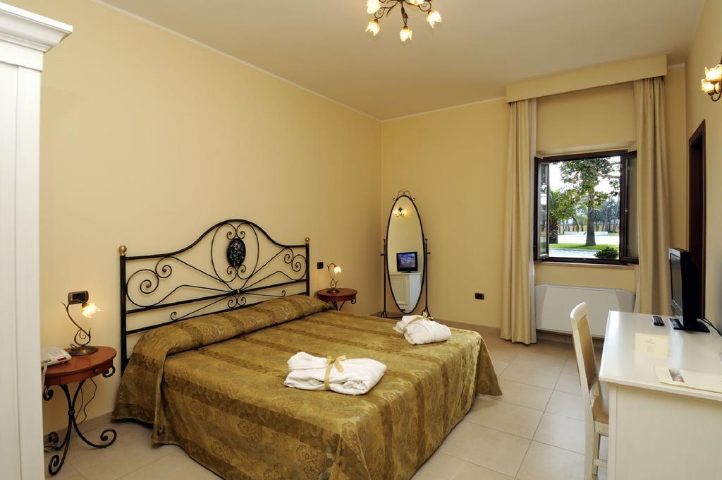 Hotel Villa Fiorita Giulianova Oda fotoğraf
