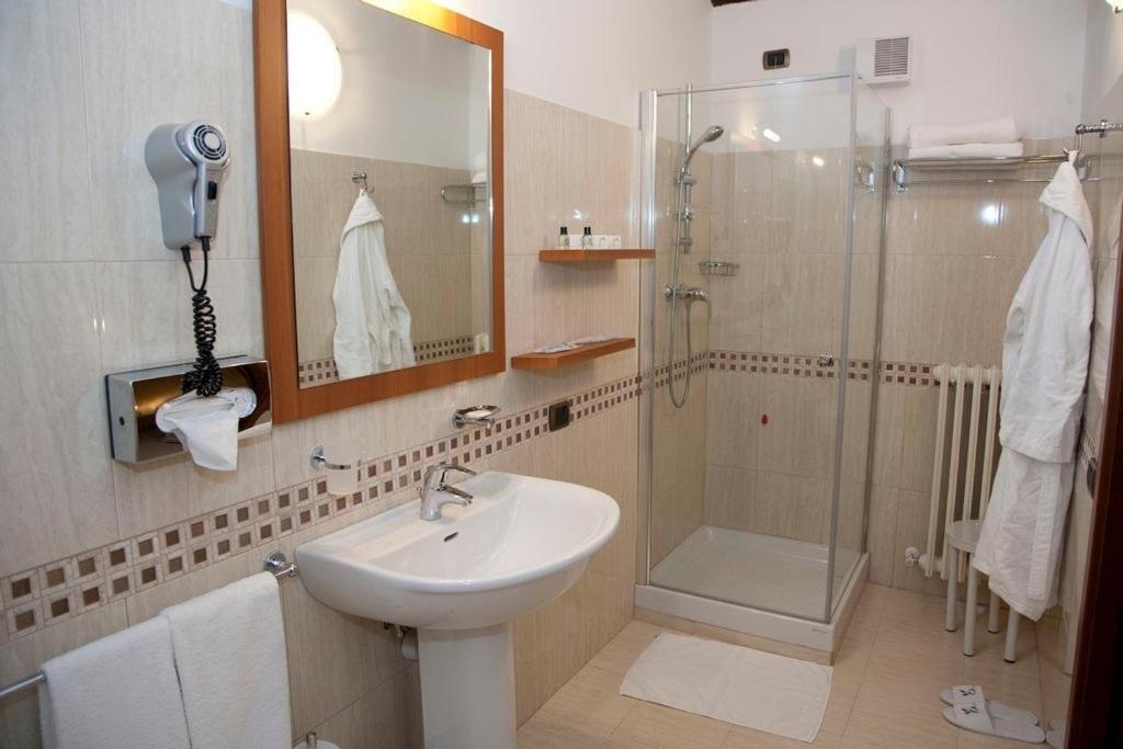 Hotel Villa Fiorita Giulianova Oda fotoğraf