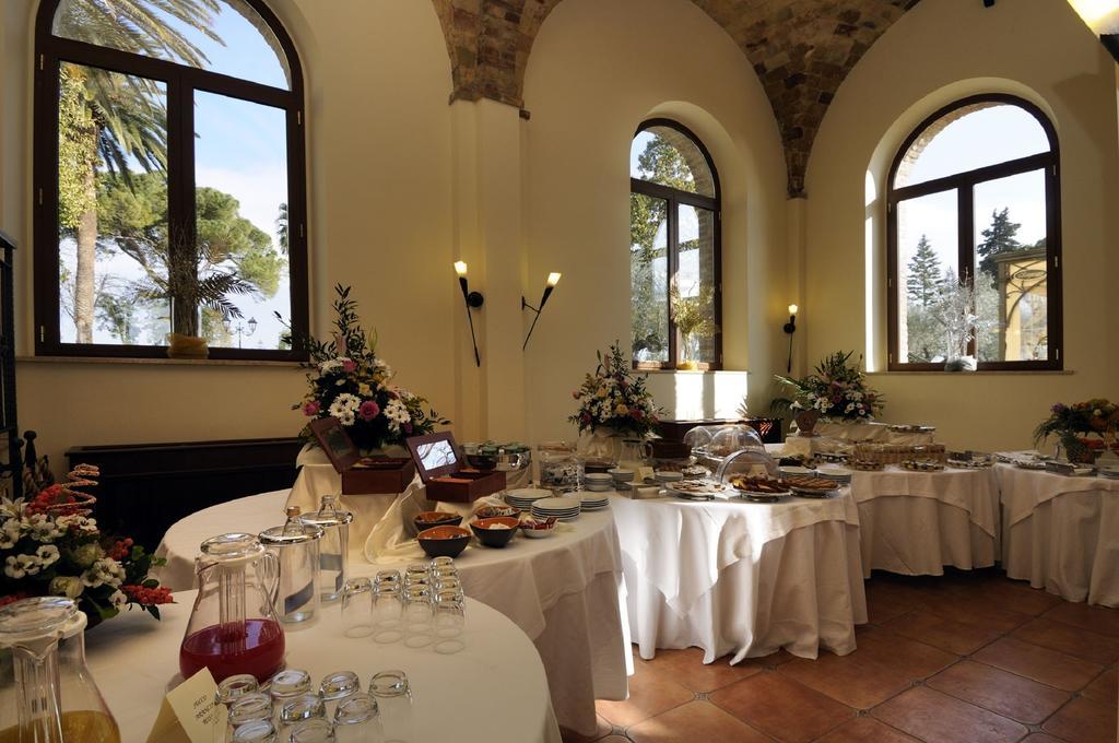 Hotel Villa Fiorita Giulianova Dış mekan fotoğraf