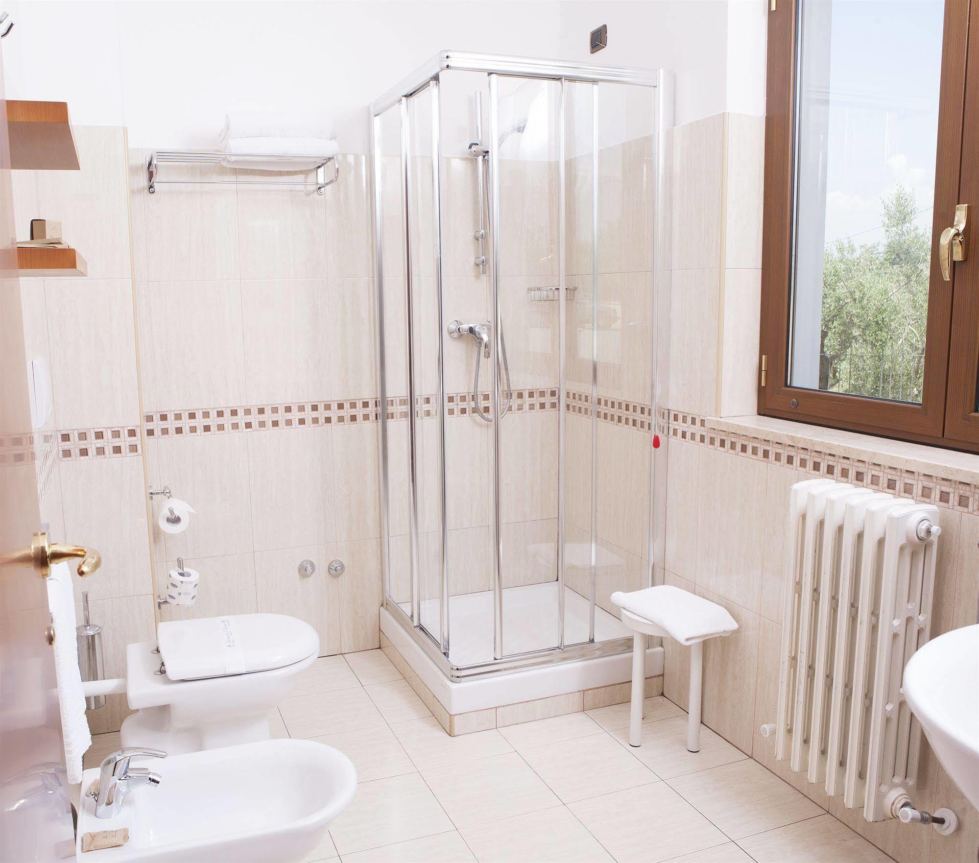 Hotel Villa Fiorita Giulianova Dış mekan fotoğraf
